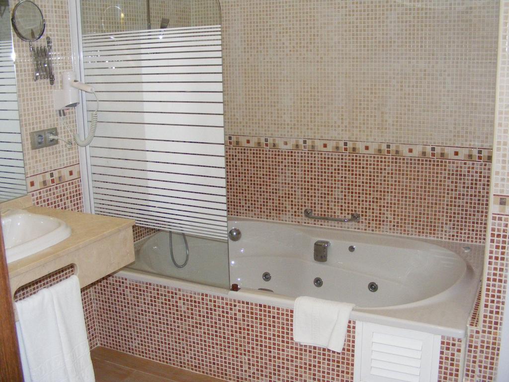 Hotel Spa Armuna Oasis Armuña de Almanzora Rum bild